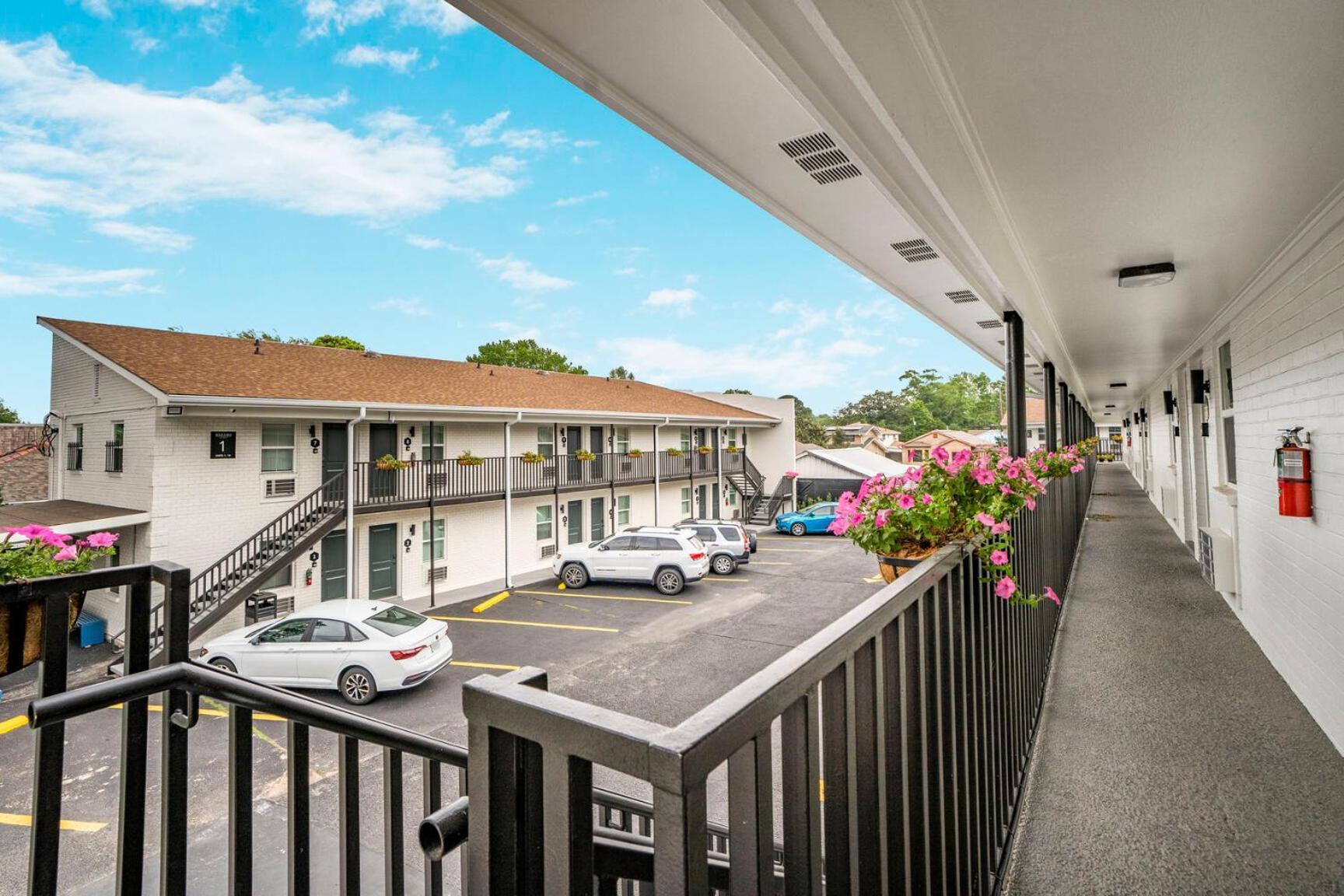 Redamo Suites Jefferson Exterior foto